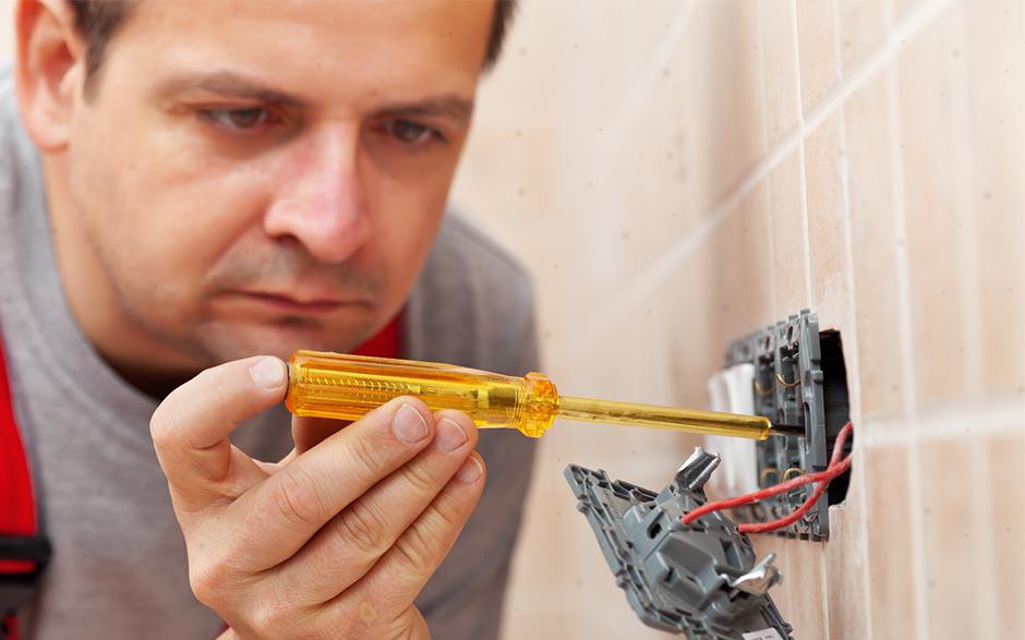 tarif horaire d'un électricien Égly